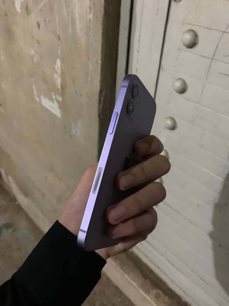 Apple iPhone 12 2