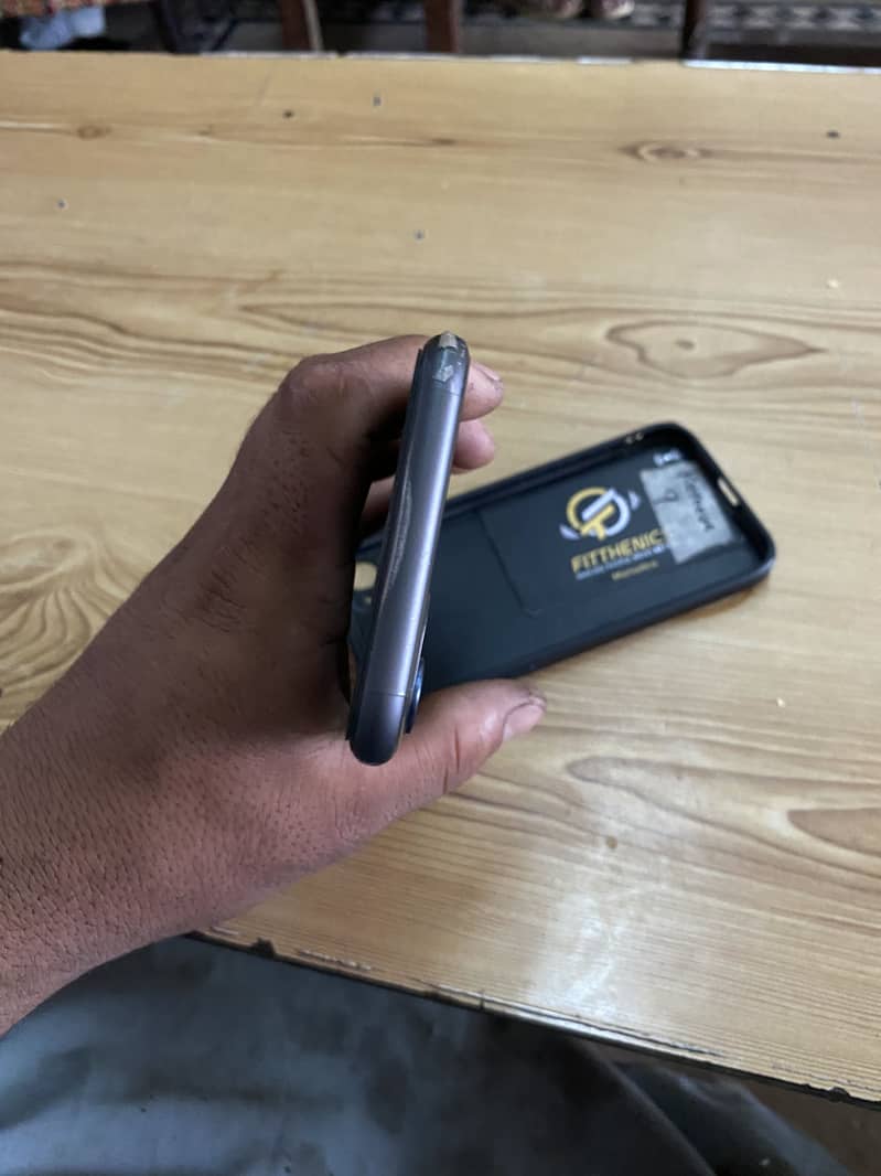 Apple iPhone 11 1