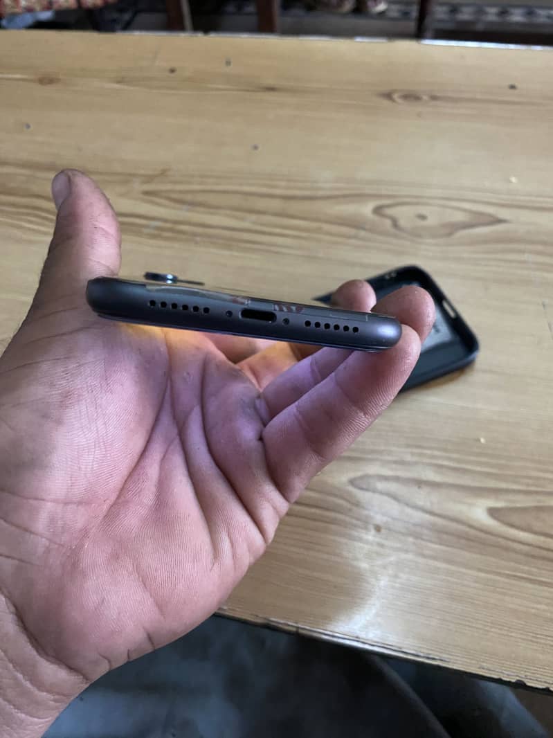 Apple iPhone 11 2