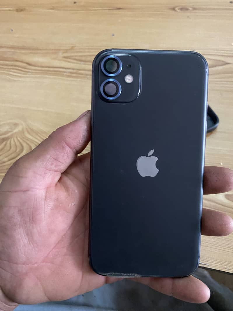 Apple iPhone 11 3