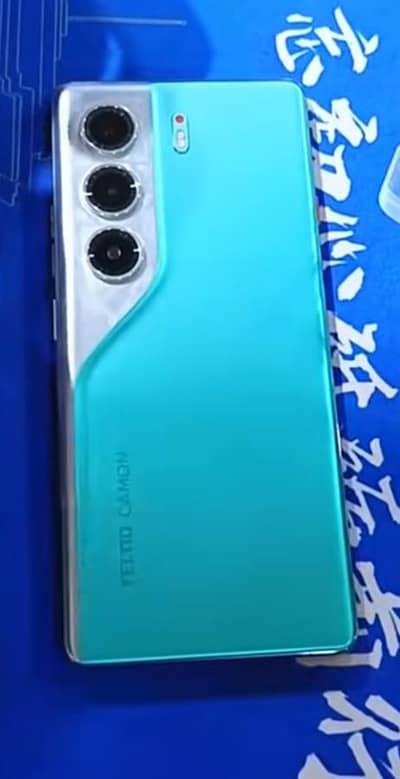 Tecno CAMON 40 Pro