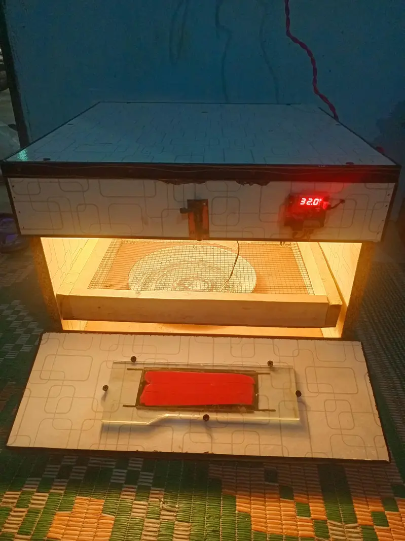 incubator Manual — photo 2