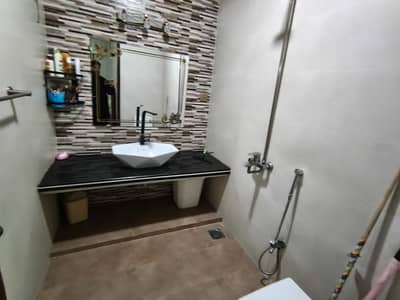 Beautiful like Brand new 2 Bed Flat For Office Use