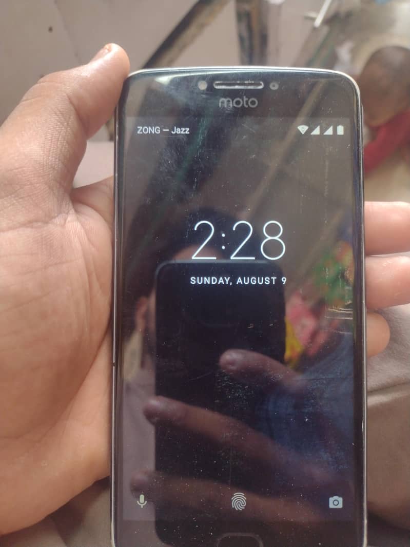 moto E4 2