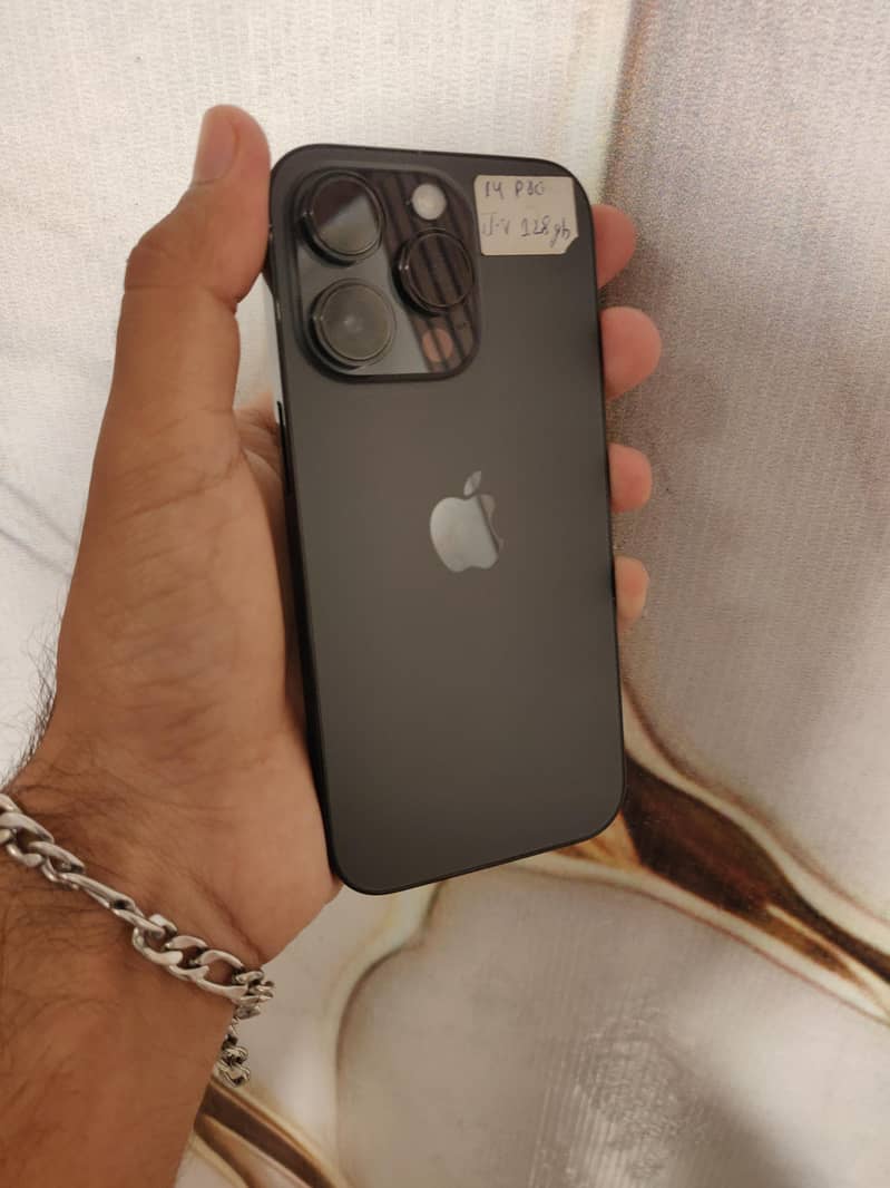 Apple iPhone 14 Pro 0