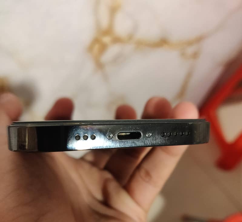 Apple iPhone 14 Pro 2