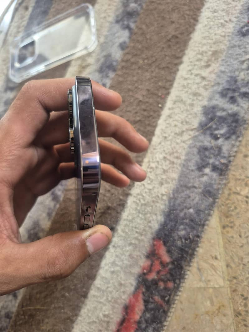 Apple iPhone 14 Pro 2