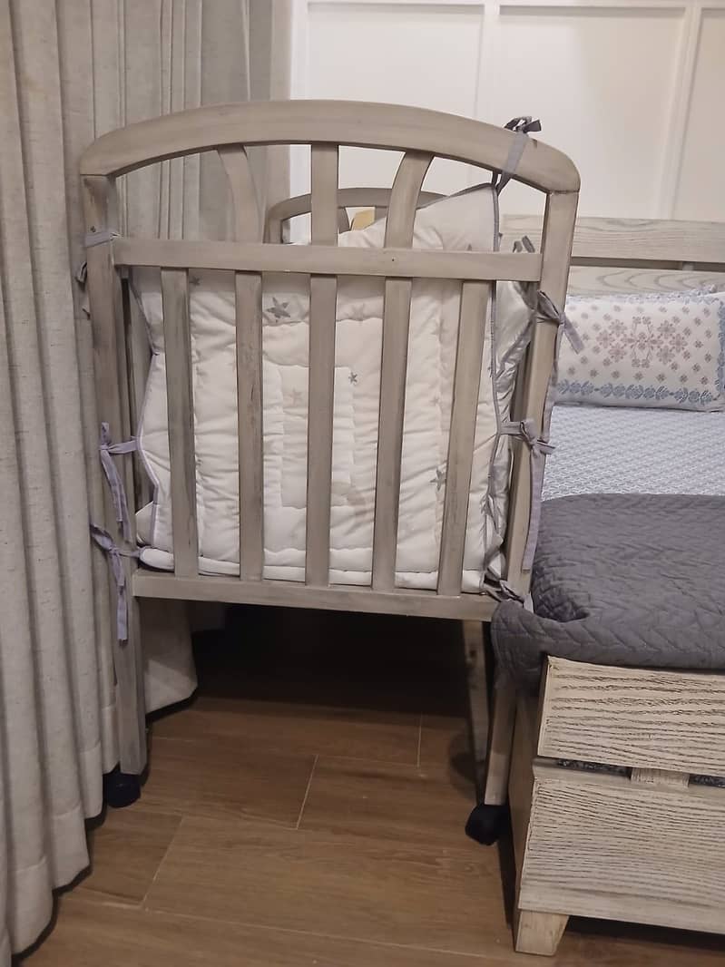 Baby Cot 3