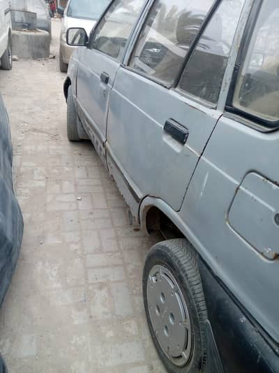 Suzuki Mehran VX 2001 car is in running condtion