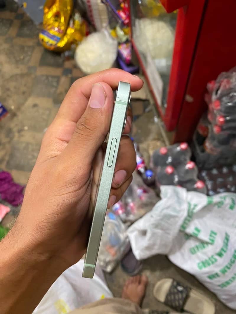 Apple iPhone 12 mini 3