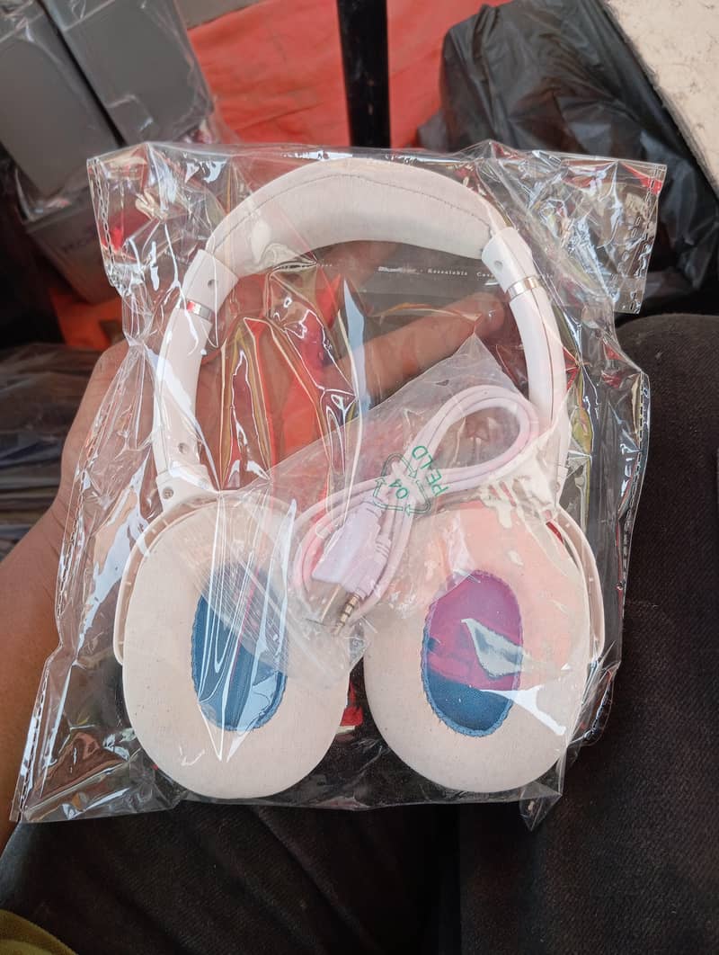 headphone 1