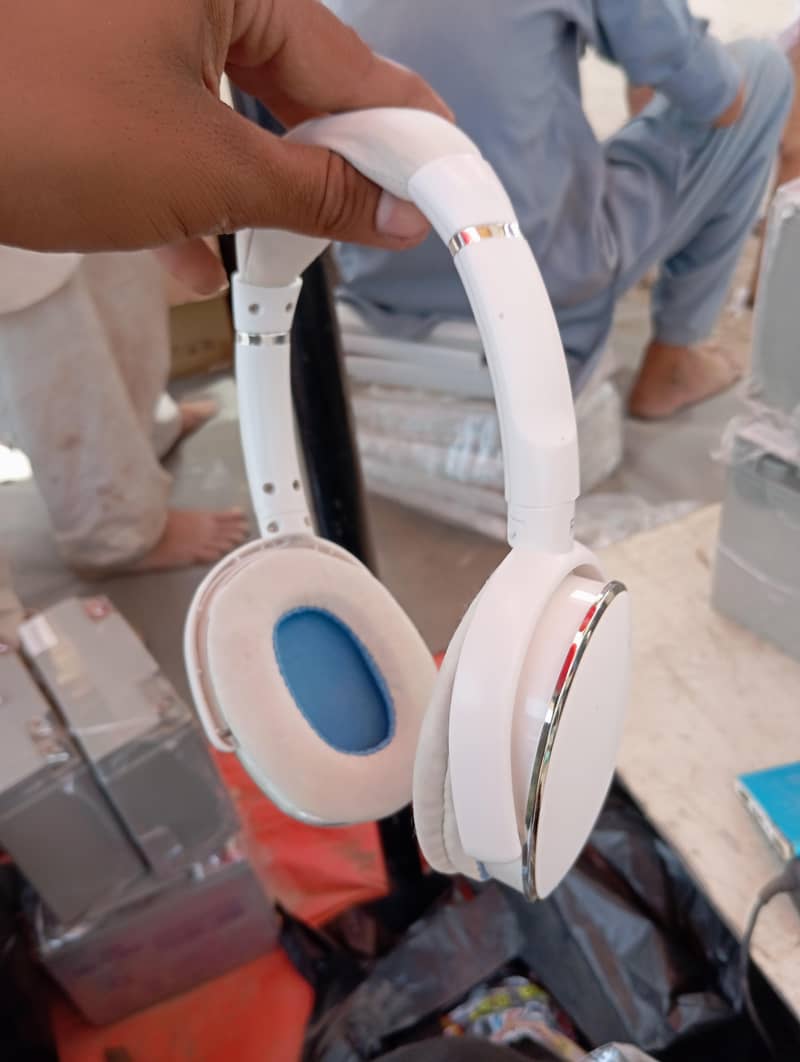headphone 3