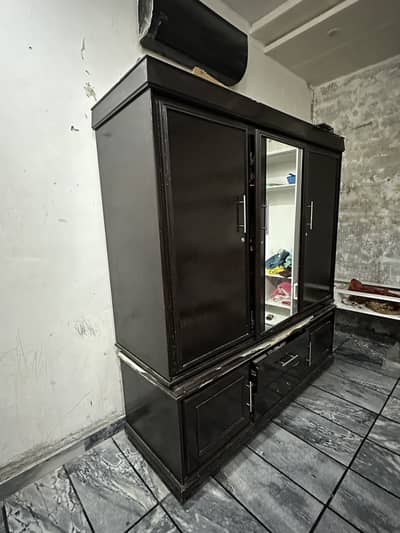 Two persons 7’x6’ moveable Wardrobe