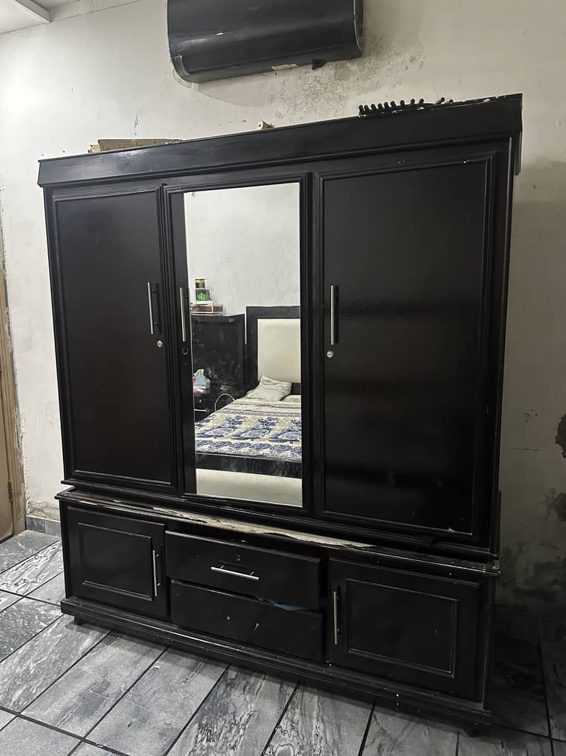 Two persons 7’x6’ moveable Wardrobe 1
