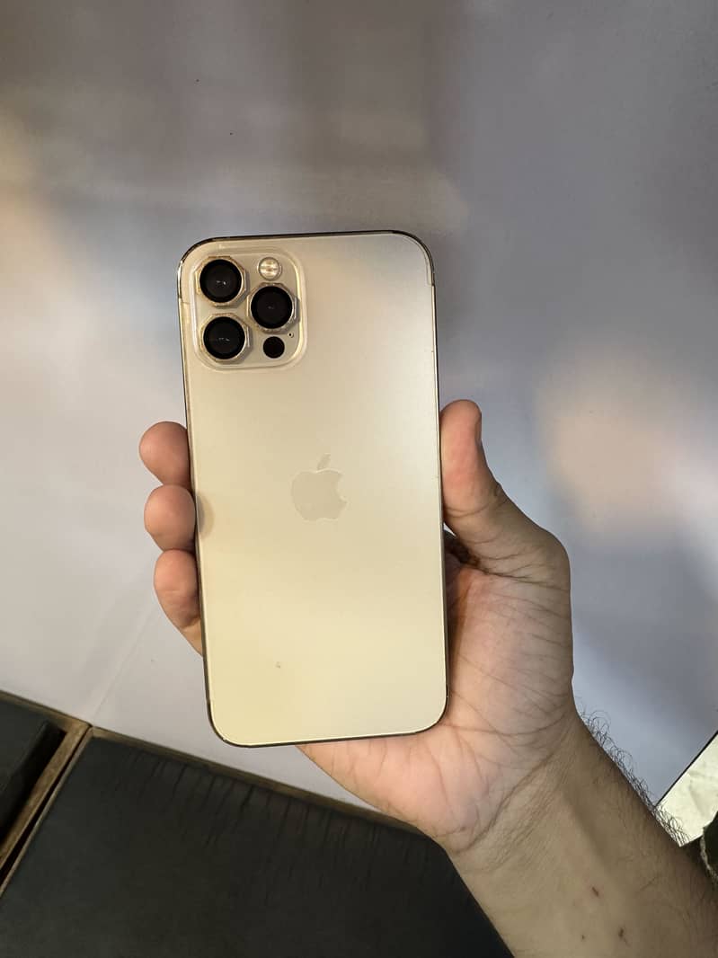 Apple iPhone 12pro 3