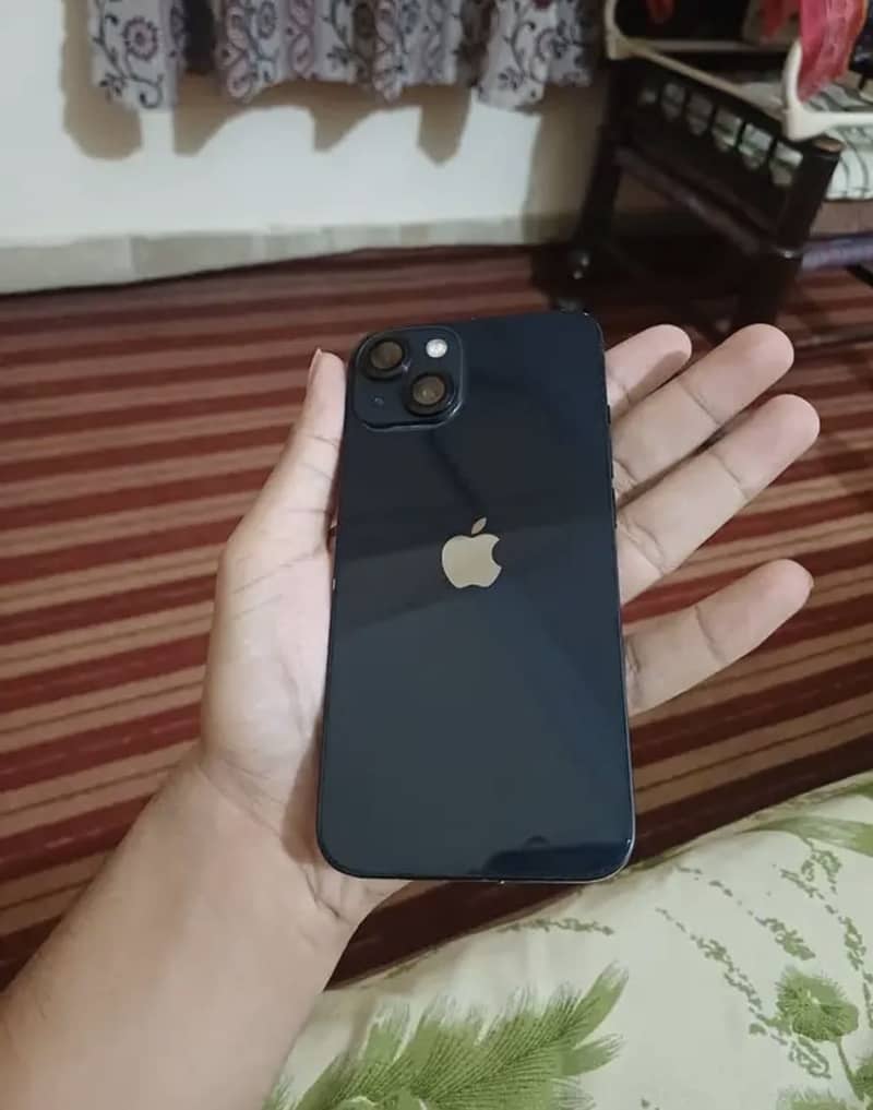 Apple iPhone 13 1