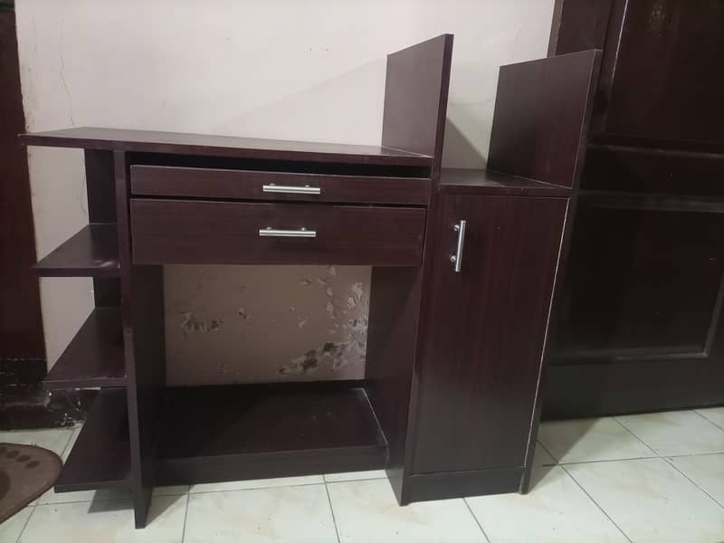 wooden computer table 7