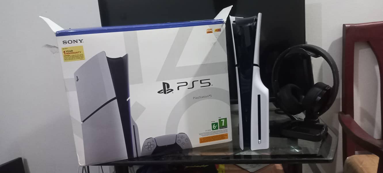 PS5 Slim disc version 0