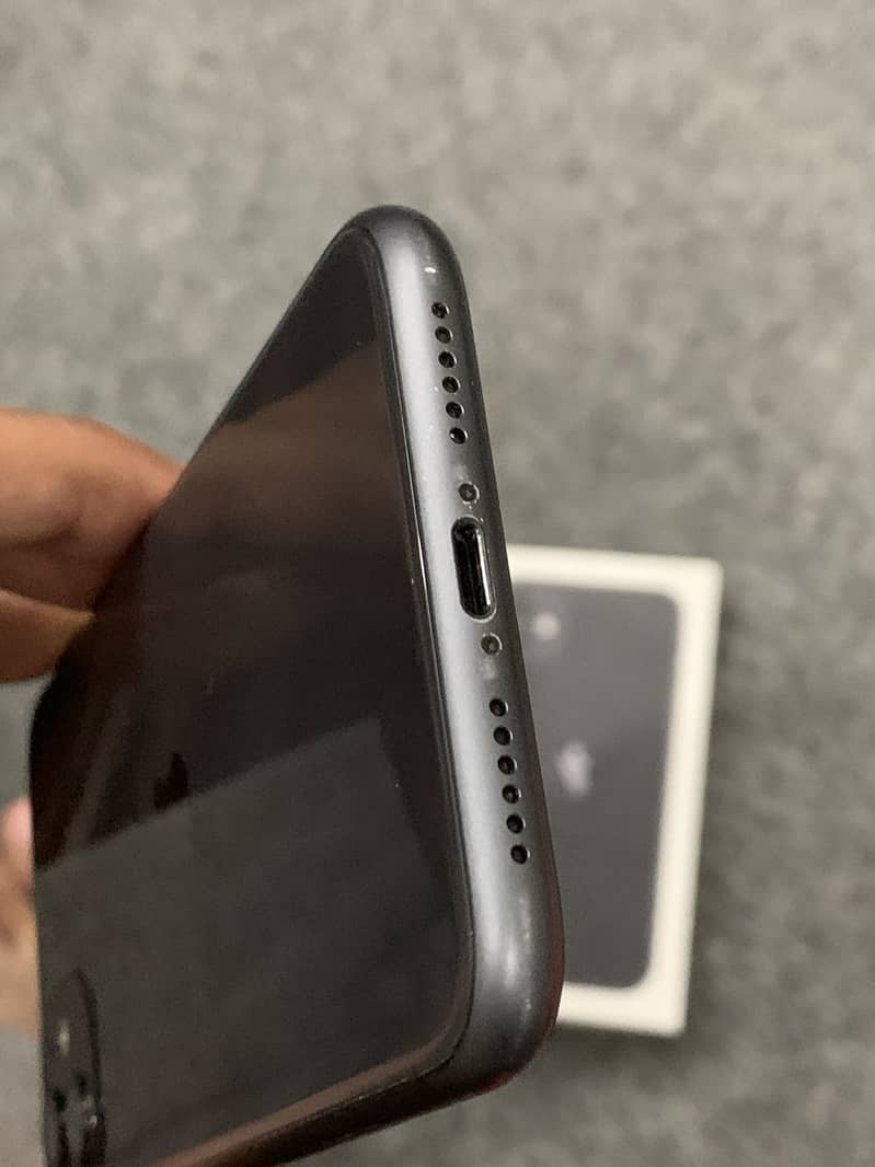 Apple iPhone 11 5