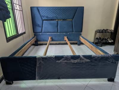 Poshish Bed