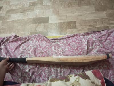 costumized bat fully knocked and pressed bat in very good condition