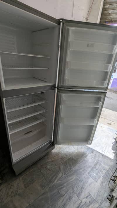 Refigerator