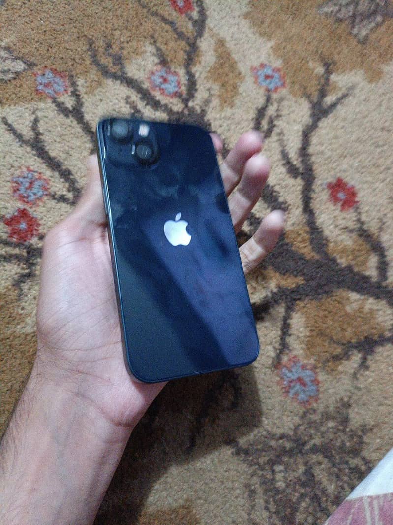 Apple iPhone 13 1