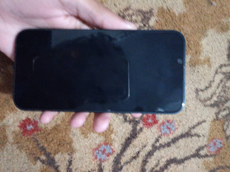 Apple iPhone 13 2