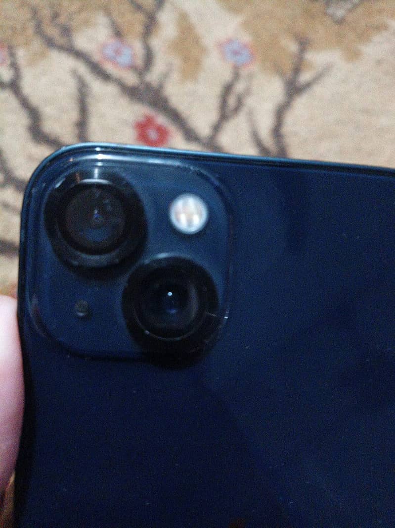 Apple iPhone 13 4