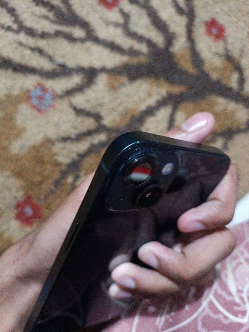 Apple iPhone 13 6