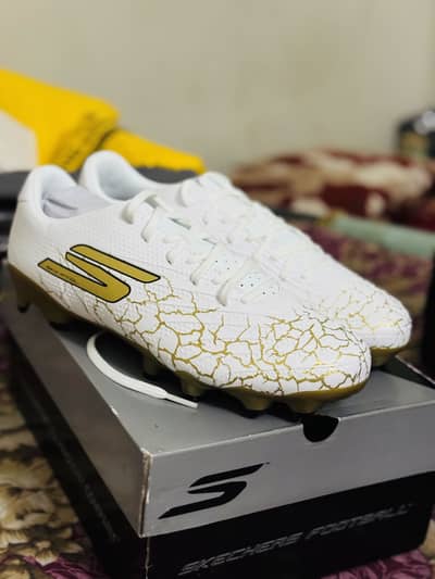 SKECHERS SKX 1.5 ACADEMY F5 white/black/golden