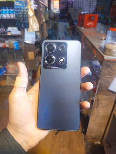 Infinix Note 30