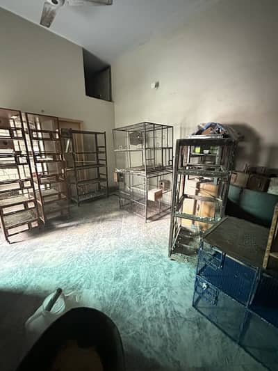 Cages in Best Condition High Grade Metal