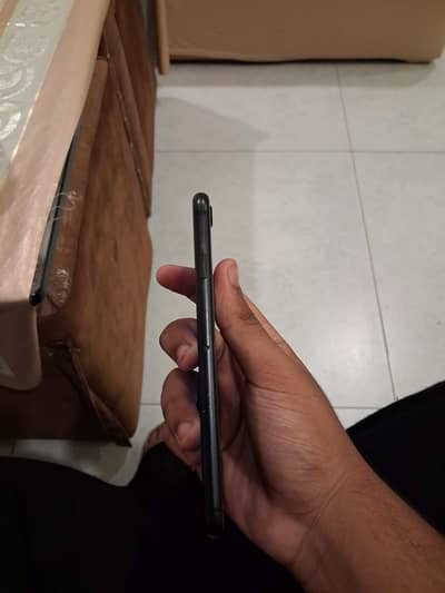 Apple iPhone SE