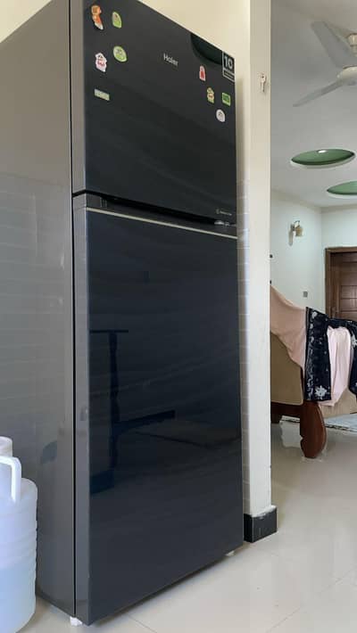 New freezer only 4 to 5 month use erjent sell