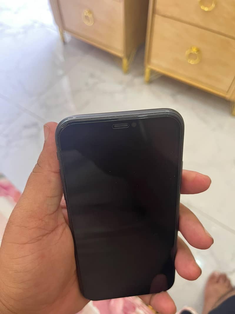 iPhone 11 sim time 0