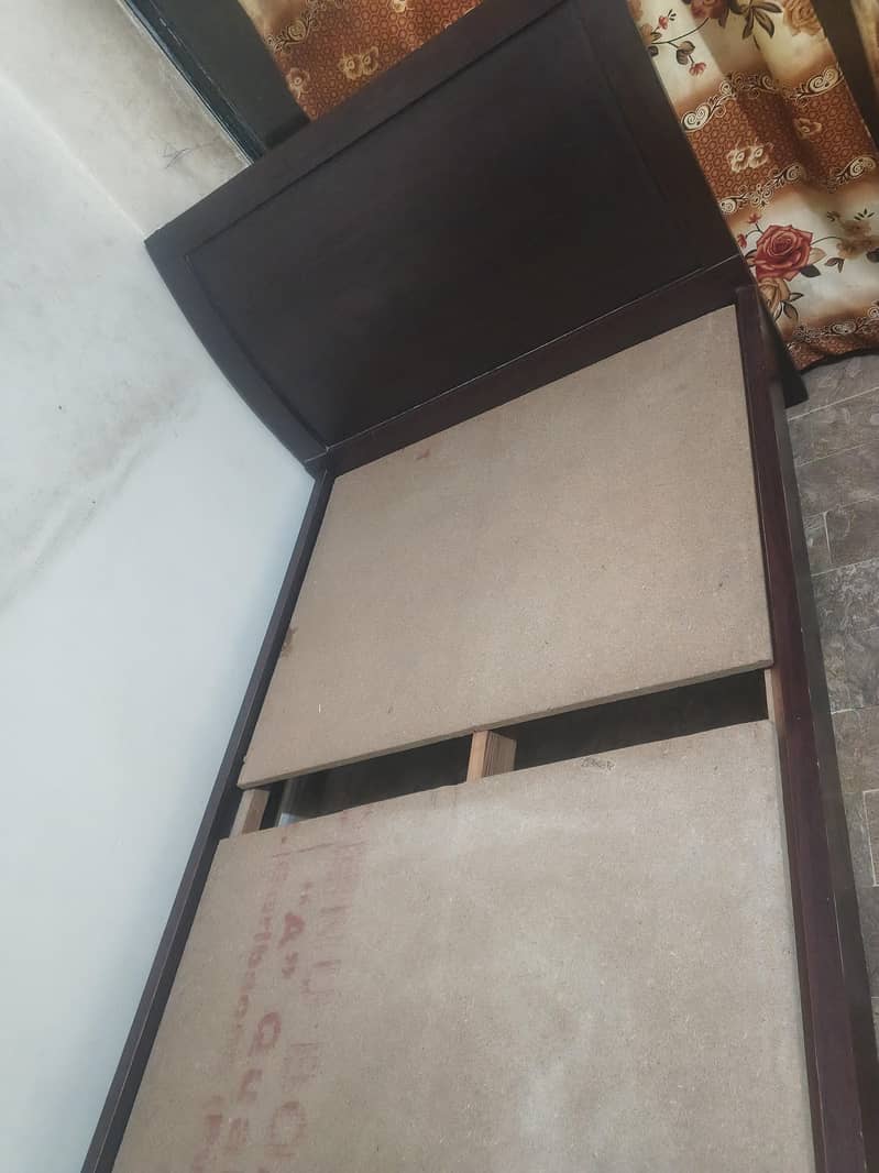 Singal Bed With Mettres 1