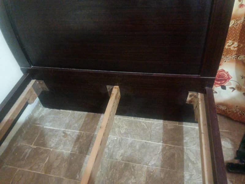 Singal Bed With Mettres 3