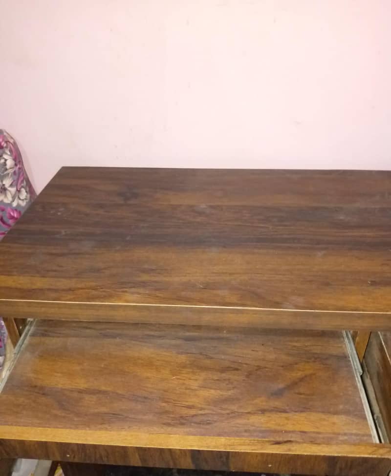 computer table 3