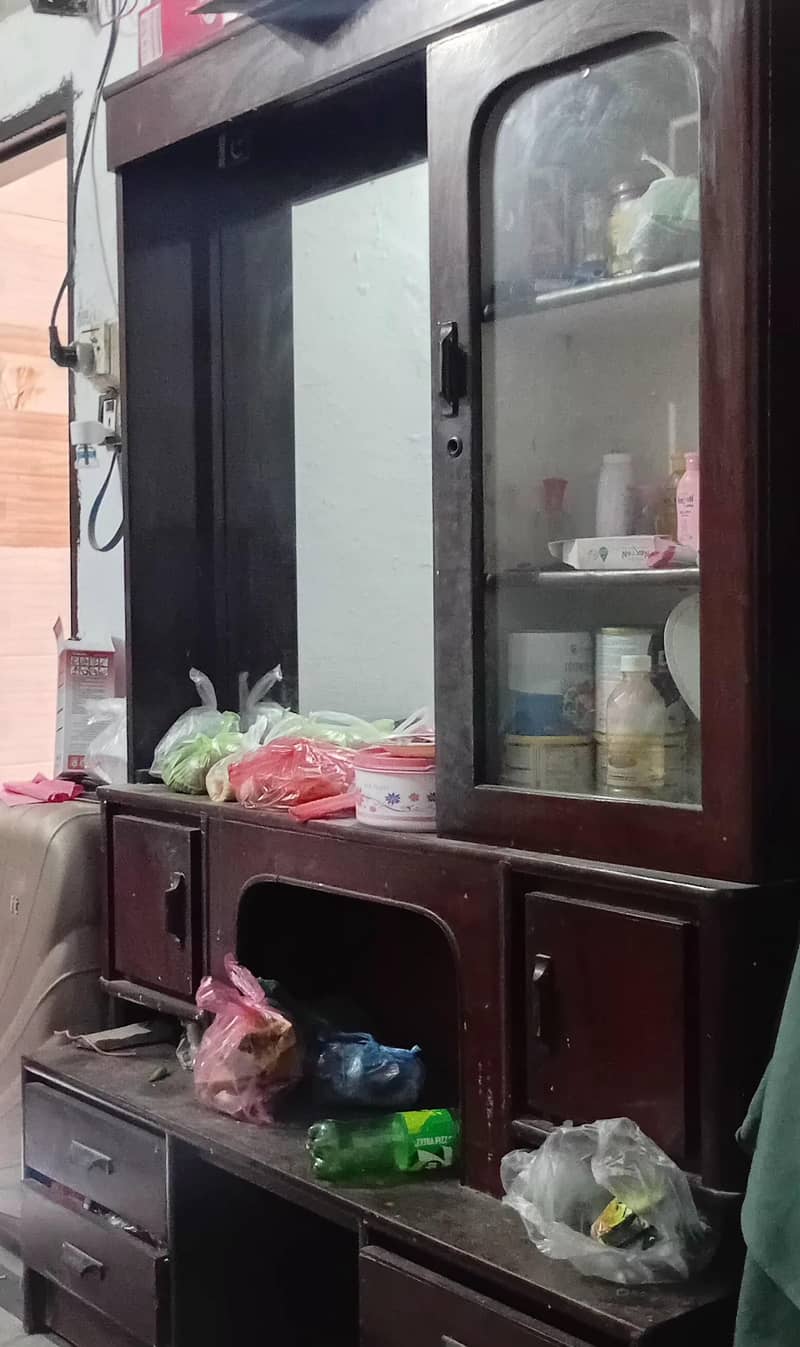 Dressing table 0