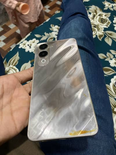 Vivo Y04 Blkul new hai warranty b pri hui hai with box