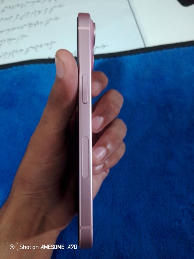 Apple iPhone 15 3
