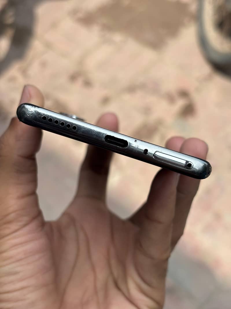 Tecno CAMON 40 Pro 9