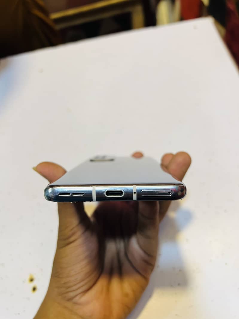 One Plus 9 Pro 4
