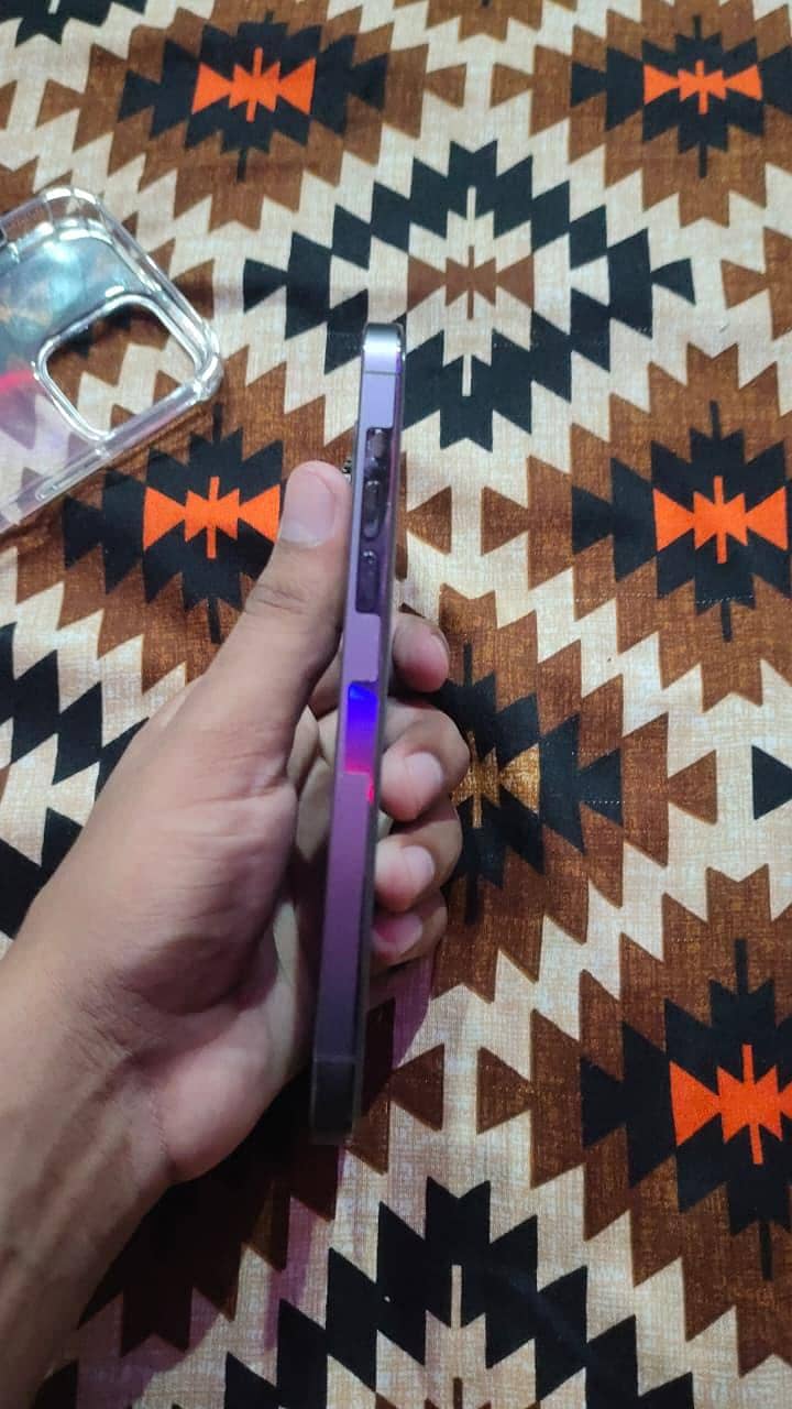 Apple iPhone 14 Pro Max 6