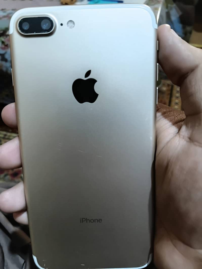 Apple iPhone 7 Plus 1