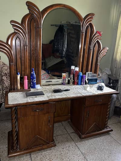 Bed & dressing table (sheesham wood)