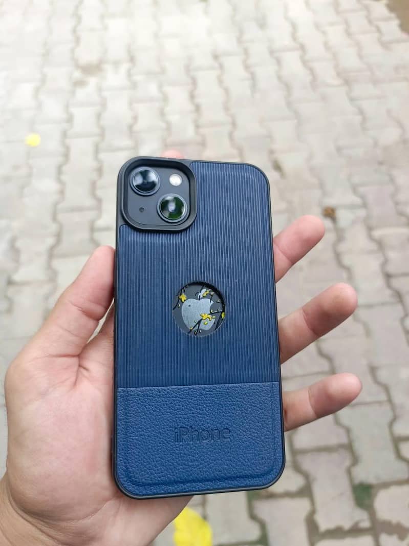 Apple iPhone 13 0