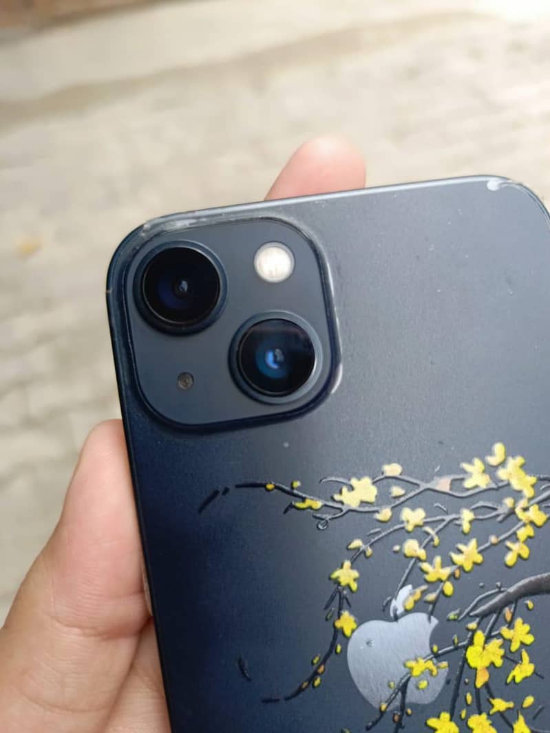 Apple iPhone 13 9