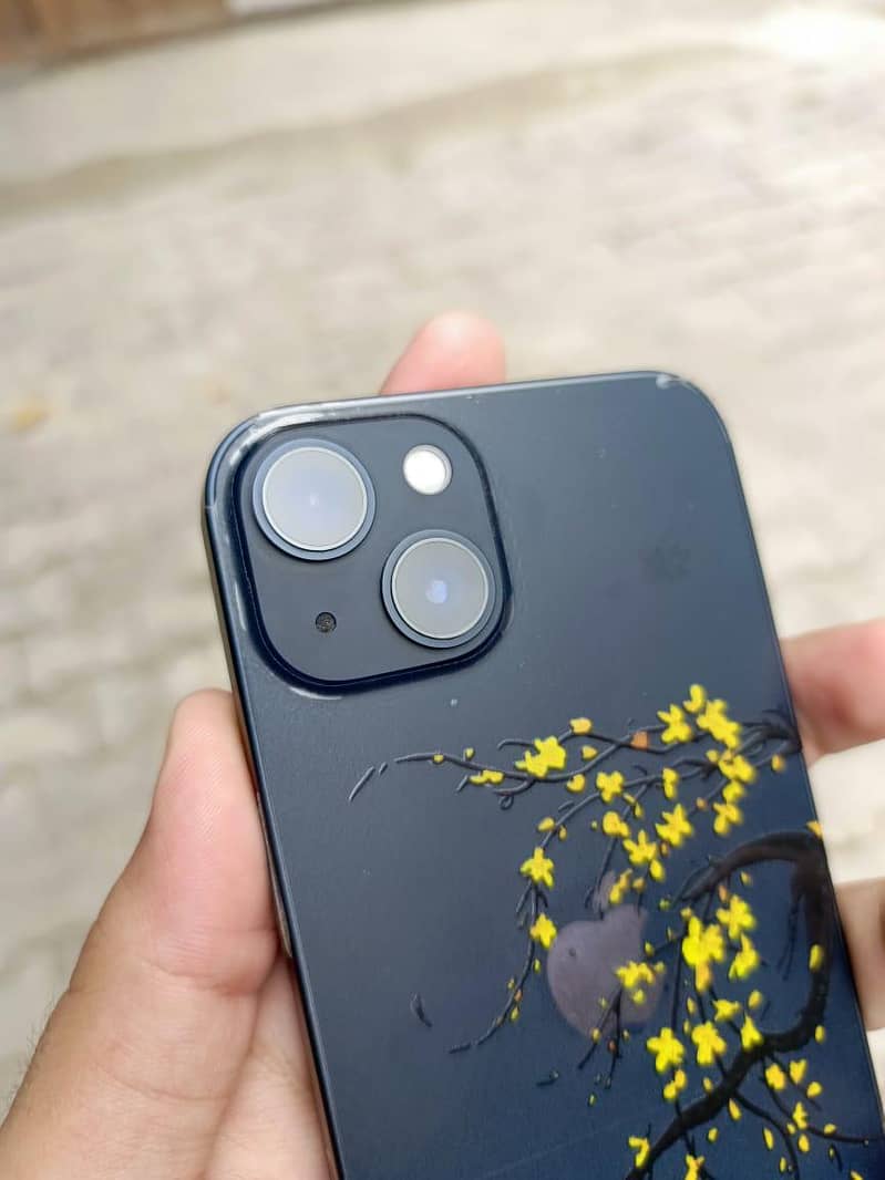 Apple iPhone 13 10